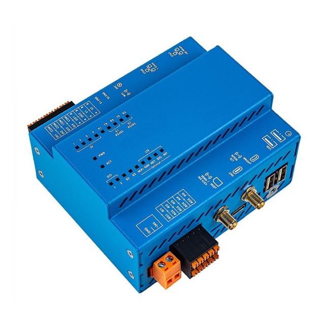 iLCS Sentinel cabinet controller on the DIN rail